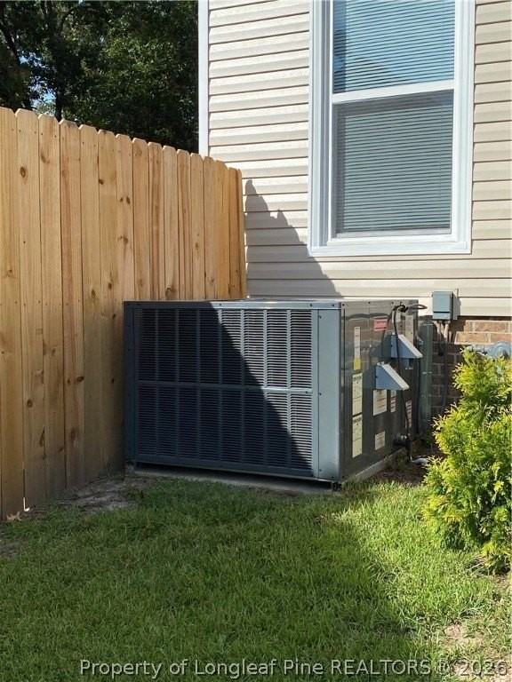 1212 Butterwood Cir - Photo 5 of 48