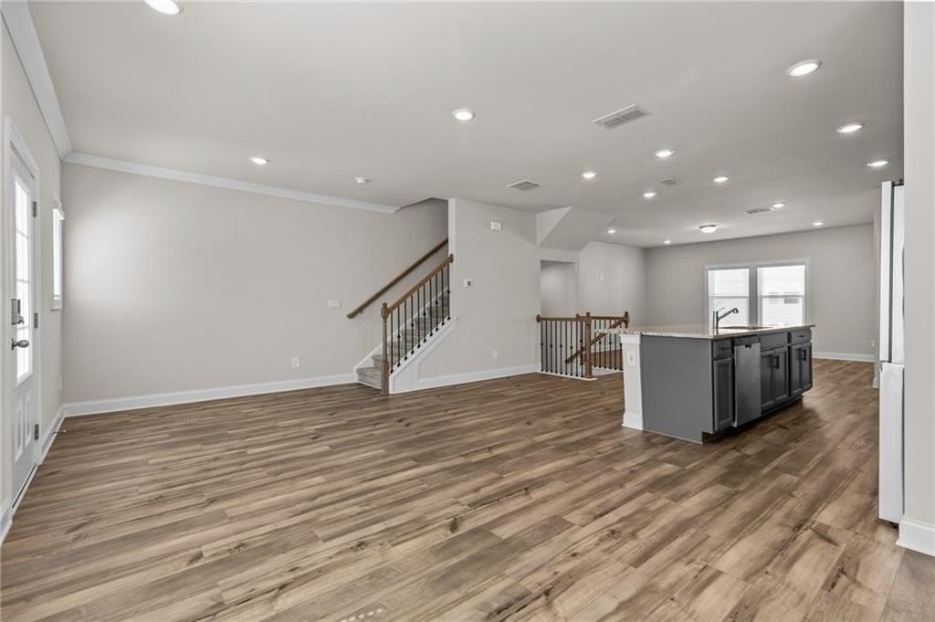 3614 Shore Wood Ave - Photo 7 of 48