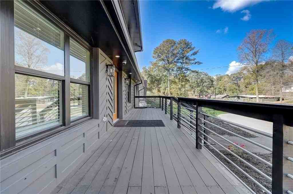 3202 Kingsdale Dr Sw - Photo 3 of 47