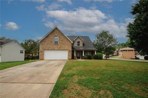 featured image of 7000 Lunar Blue Way