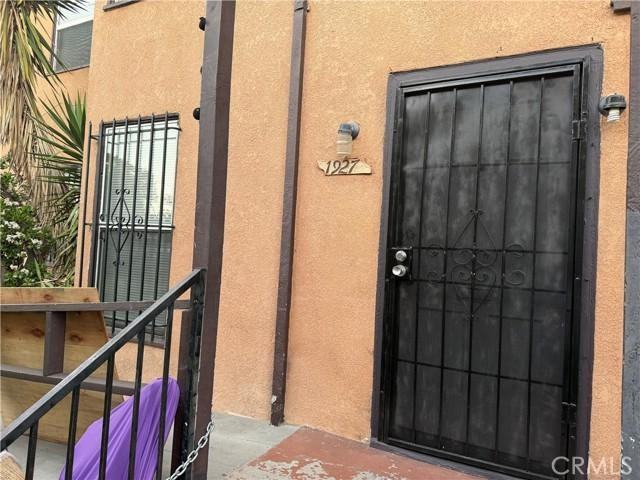 1925 W 35th St - Photo 2 of 11