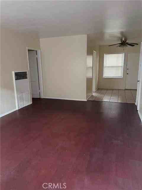 1925 W 35th St - Photo 4 of 11