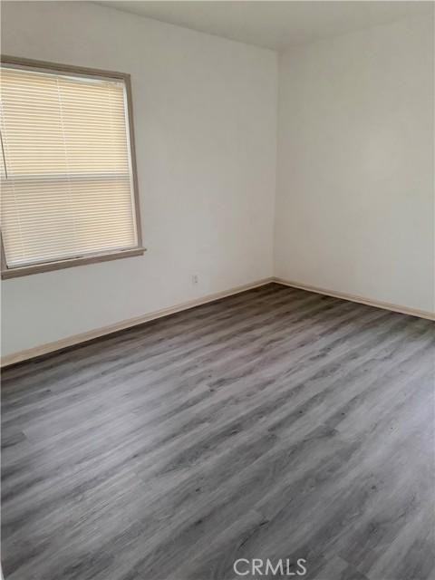 1925 W 35th St - Photo 6 of 11
