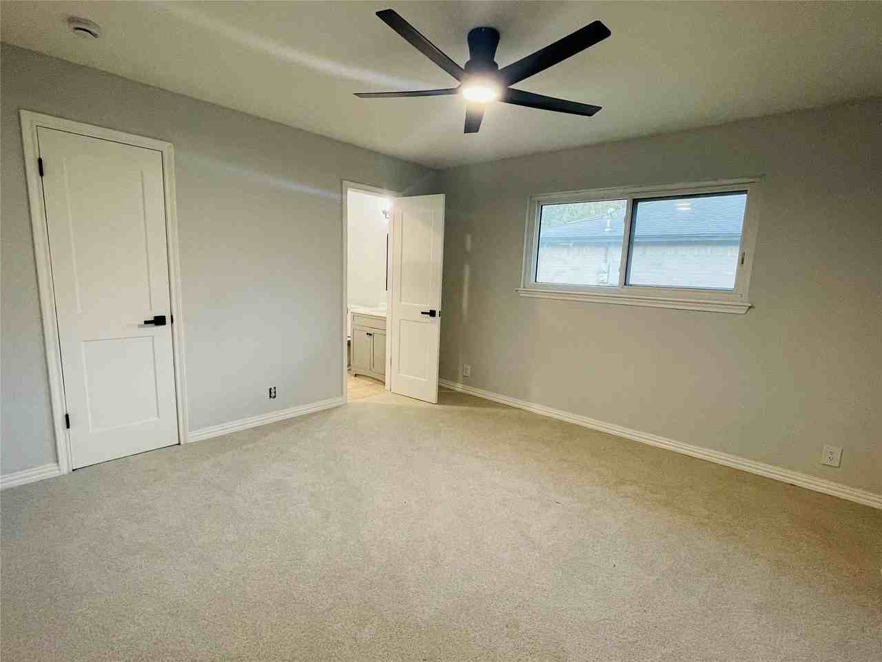 1225 Clover Dr - Photo 6 of 14