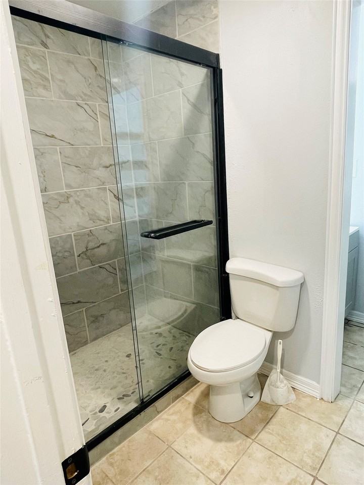 1225 Clover Dr - Photo 7 of 14