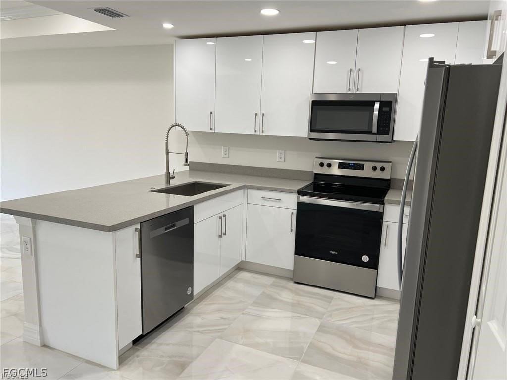 4852 30th St Sw - Photo 2 of 19