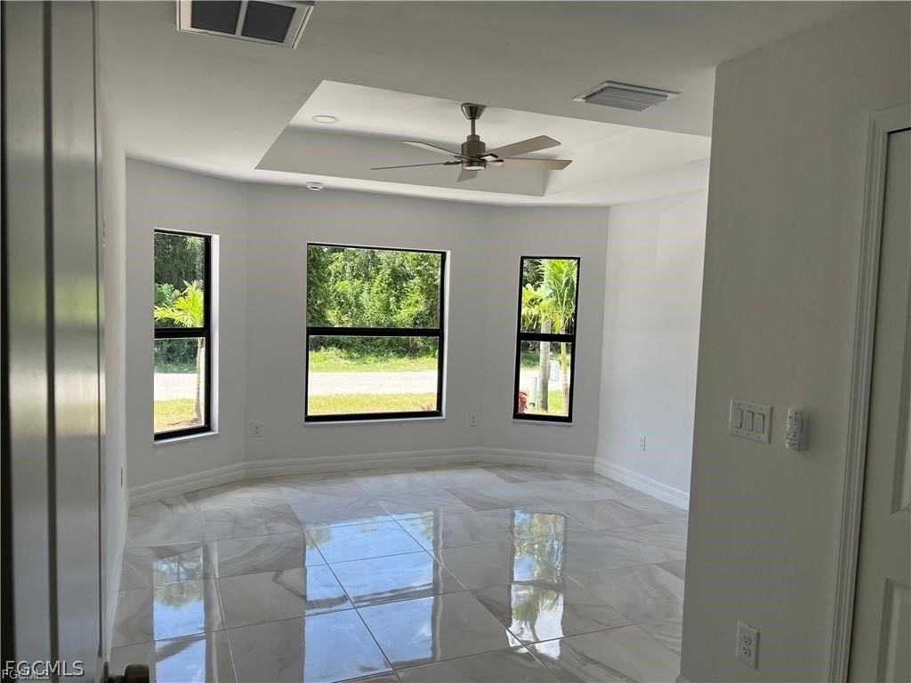 4852 30th St Sw - Photo 7 of 19