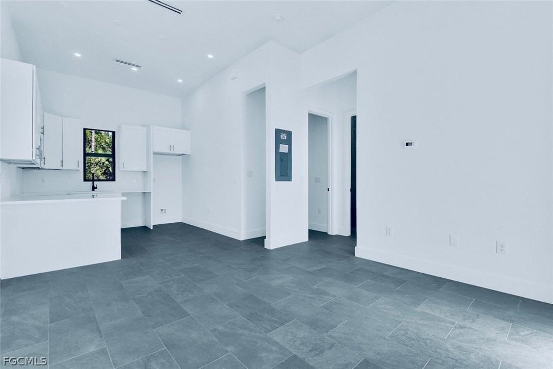 1603 E 14th St - Photo 6 of 16