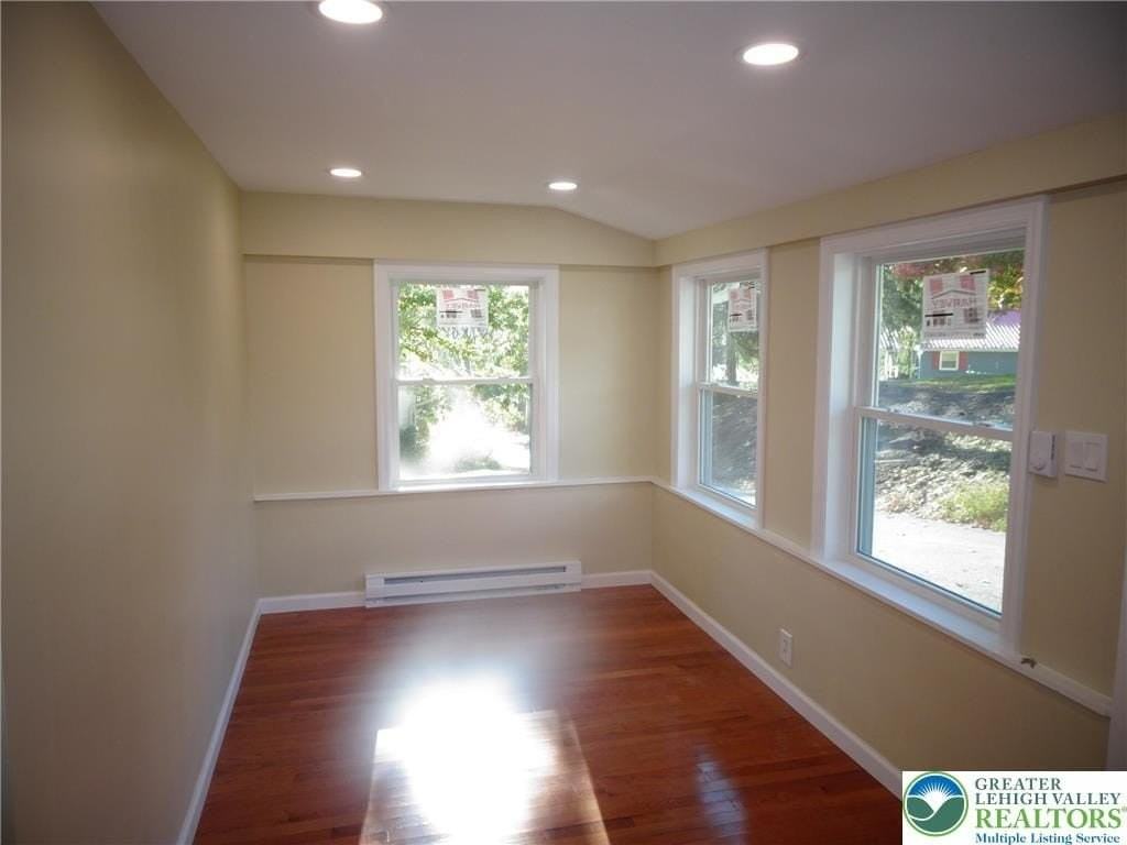 207 Sleepy Hollow Rd - Photo 4 of 20