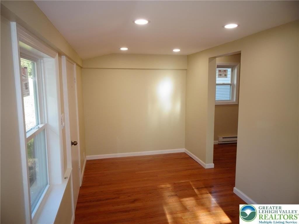 207 Sleepy Hollow Rd - Photo 5 of 20