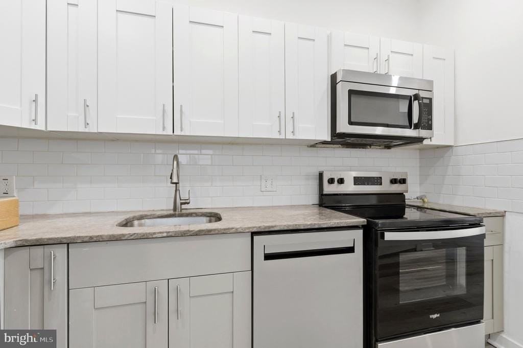 2150 N Franklin St - Photo 6 of 24