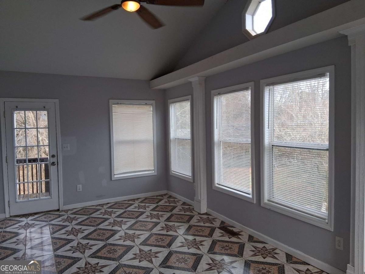 3336 Cowan Mill Ct - Photo 4 of 15