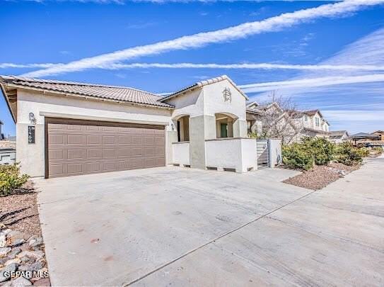 5469 Limestone Dr - Photo 2 of 44