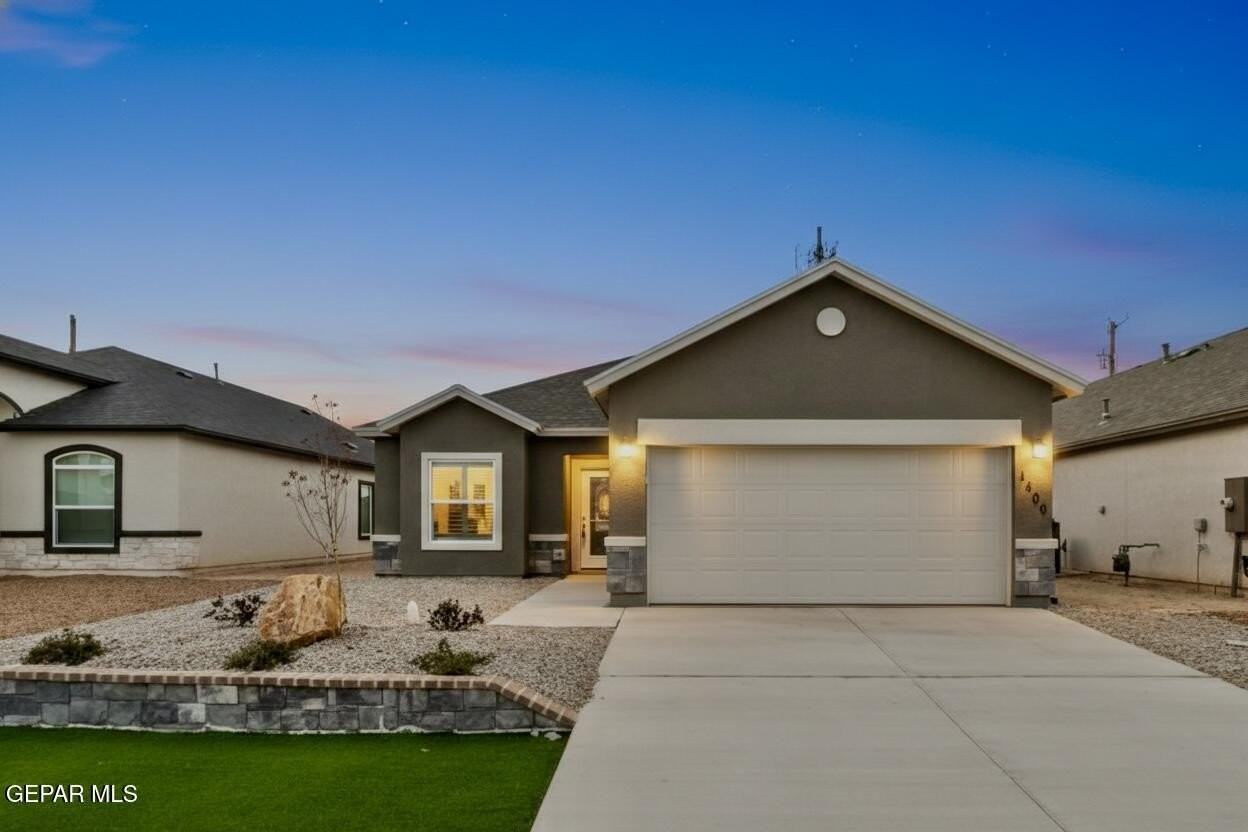 1409 Indigo Sky St - Photo 2 of 23