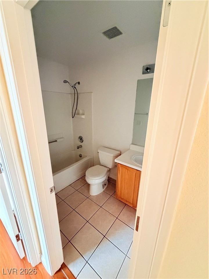 6700 Burbage Ave - Photo 4 of 14