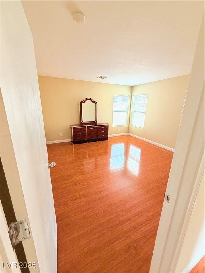 6700 Burbage Ave - Photo 5 of 14