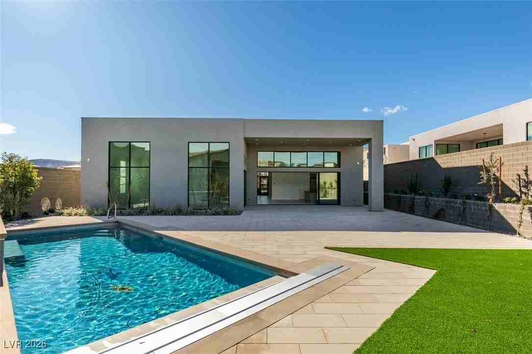 10710 Agate Cliffs Ave - Photo 2 of 50