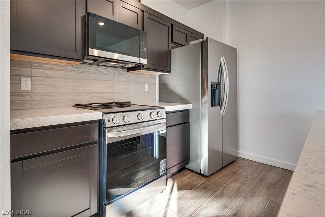 8917 Grabill Spruce Street - Photo 4 of 16