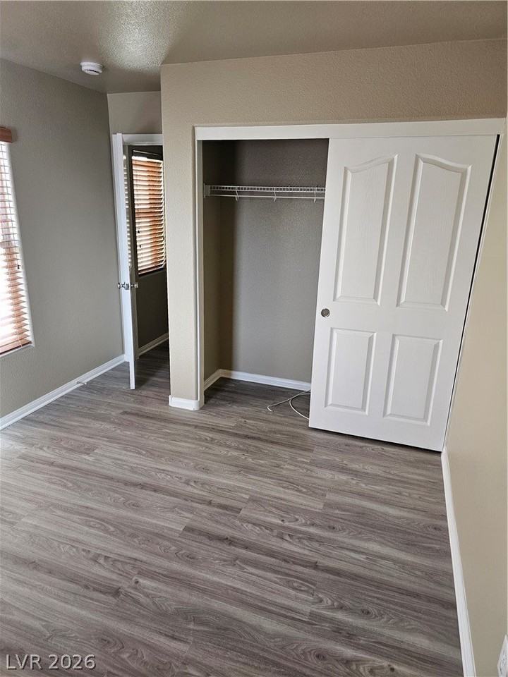 320 Snow Dome Ave - Photo 6 of 17