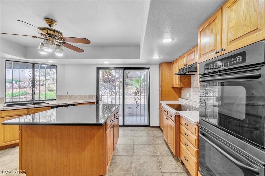 2457 Swan Ln - Photo 5 of 50