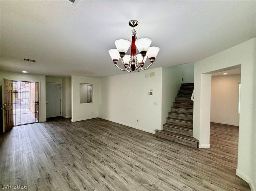 9502 Vast Valley Ave - Photo 4 of 26