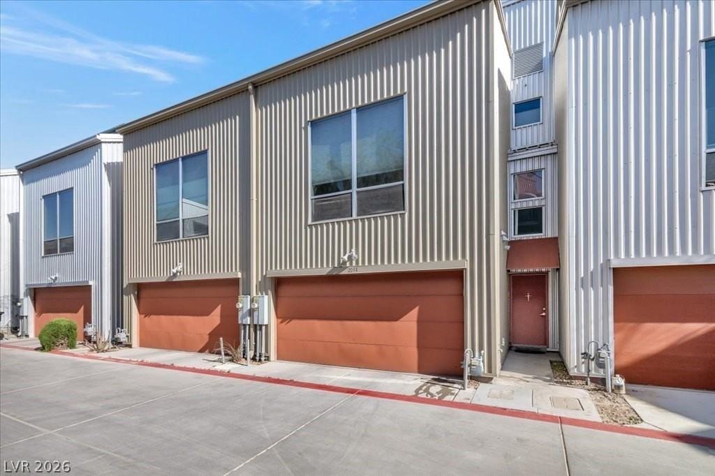 2014 Pin Oak Ave - Photo 2 of 28