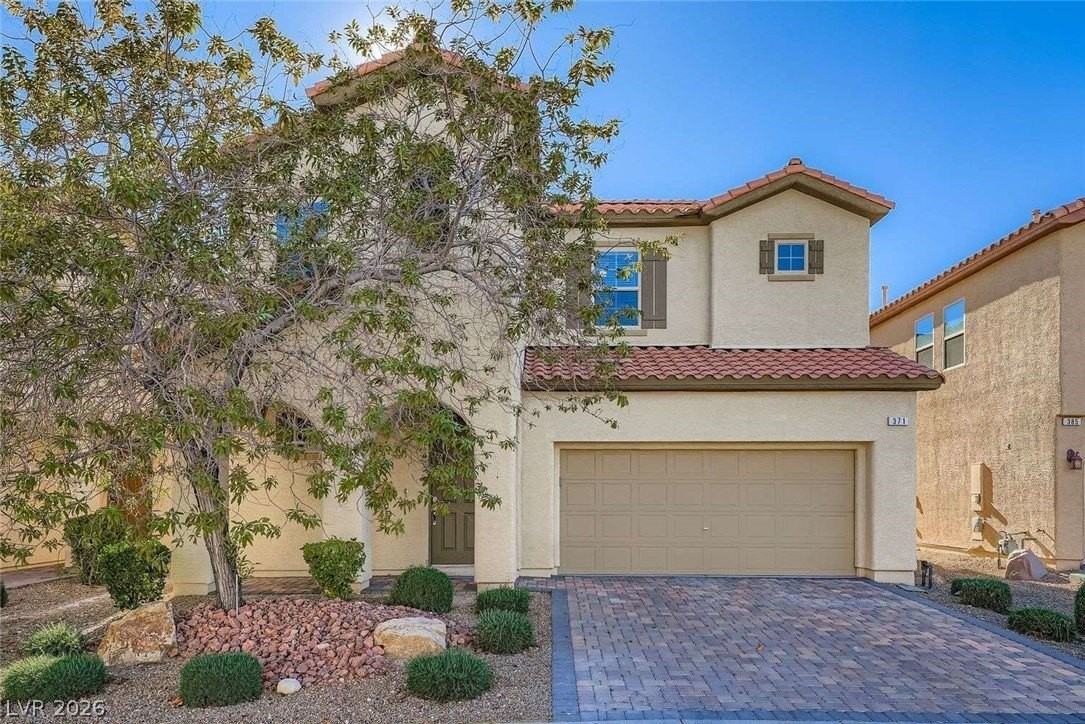 371 Botanic Gardens Dr - Photo 2 of 28