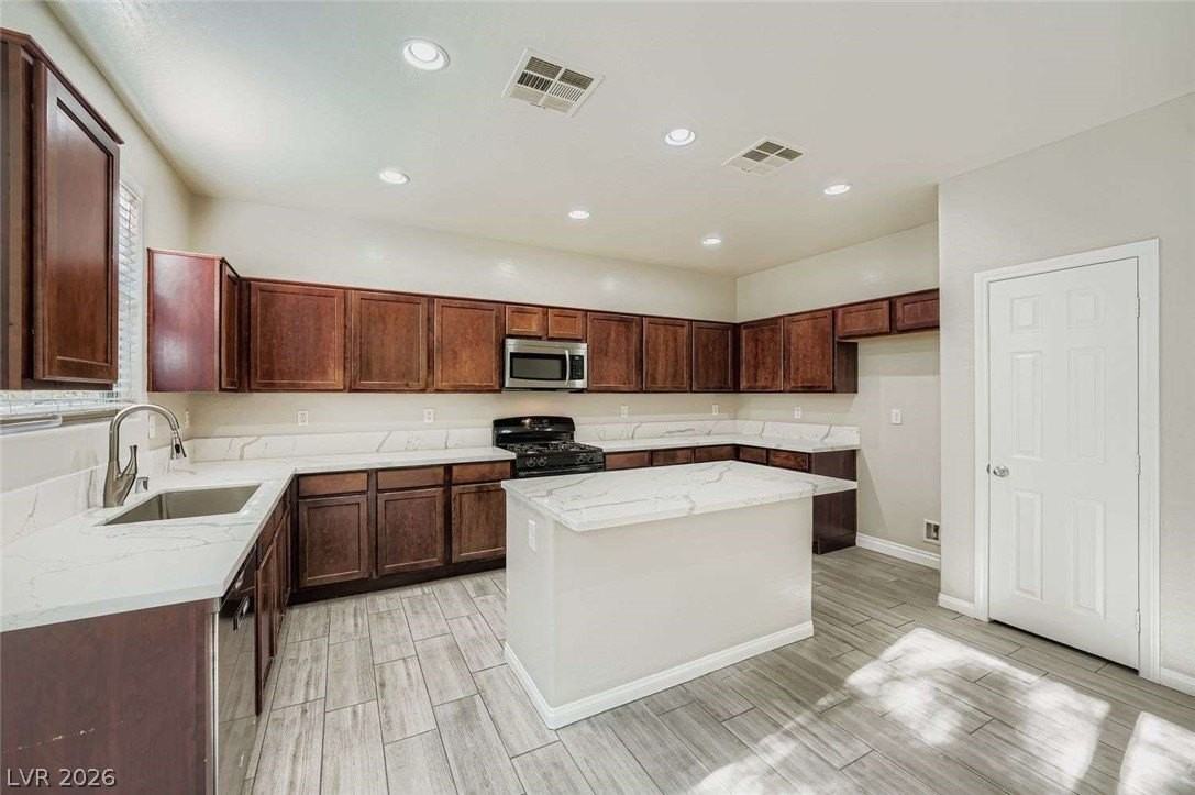 371 Botanic Gardens Dr - Photo 5 of 28