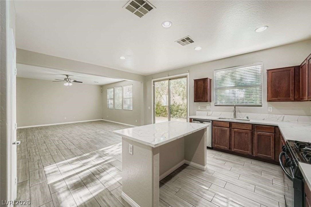 371 Botanic Gardens Dr - Photo 6 of 28