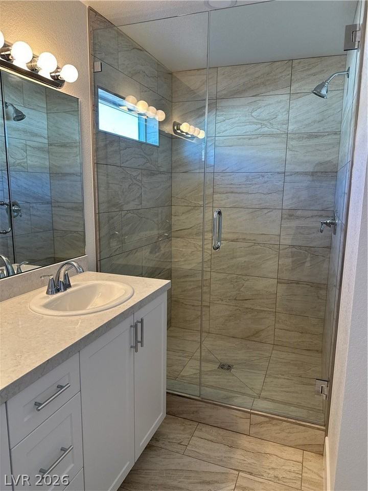 2570 Apricot Ln - Photo 3 of 7