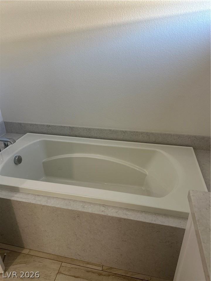 2570 Apricot Ln - Photo 4 of 7