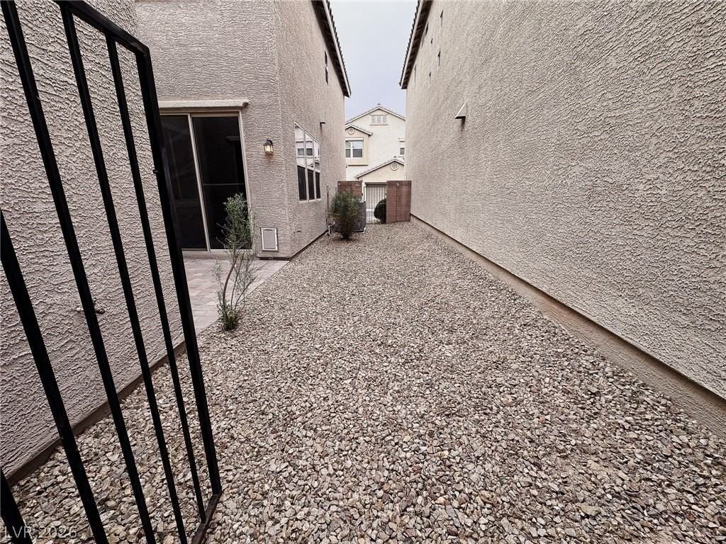 10934 Ketchikan St - Photo 4 of 30