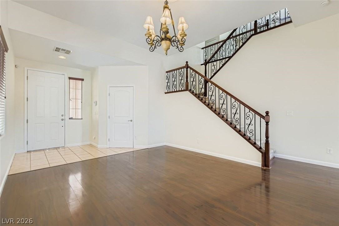 9856 Chief Sky St - Photo 4 of 27