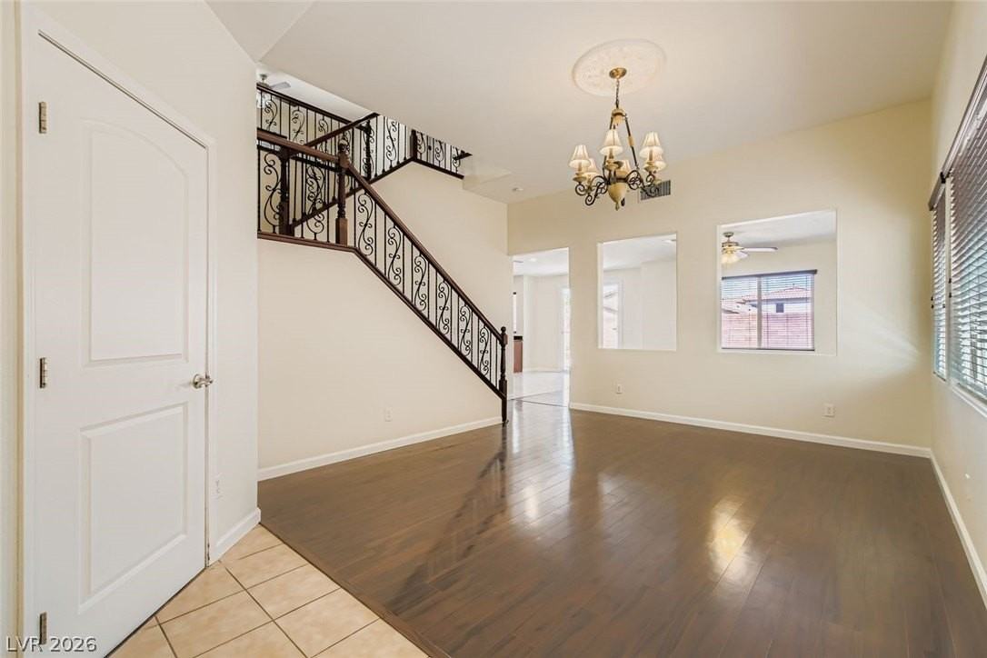 9856 Chief Sky St - Photo 5 of 27