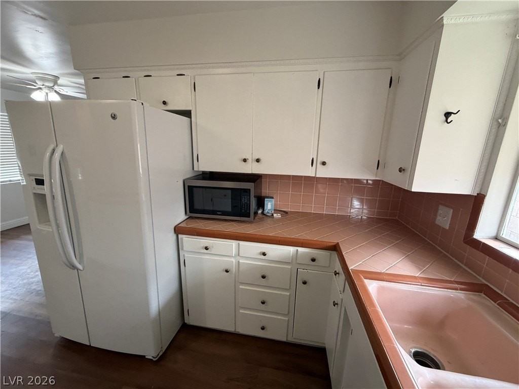 1516 Houssels Ave - Photo 6 of 16