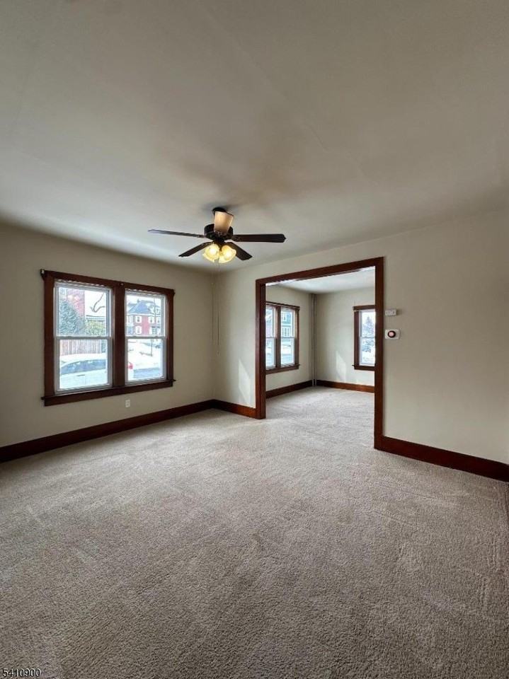 292 Irwin St #1 - Photo 6 of 19