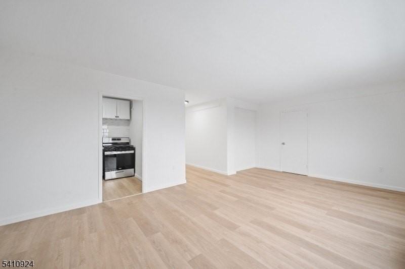 275 Prospect St #16M - Photo 4 of 8