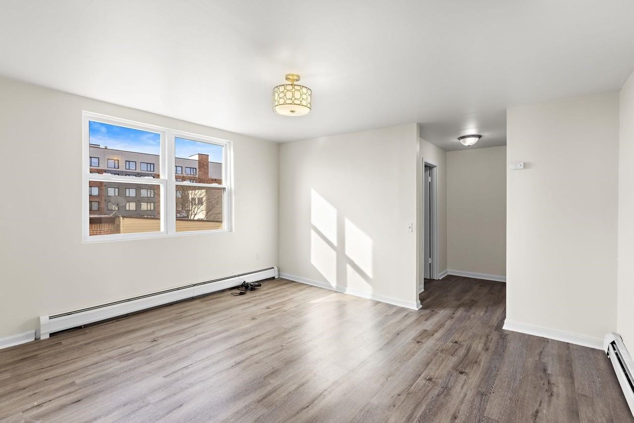 201 16th St #3 - Photo 6 of 8