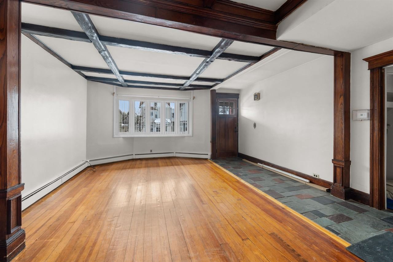 43 E 43rd St #1 - Photo 4 of 17