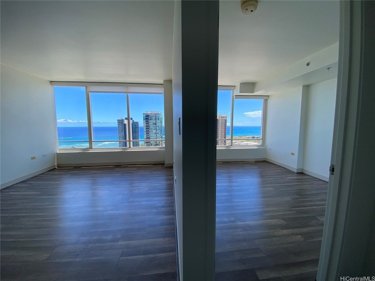 1009 Kapiolani Blvd Apt 4404 #4404 - Photo 2 of 13