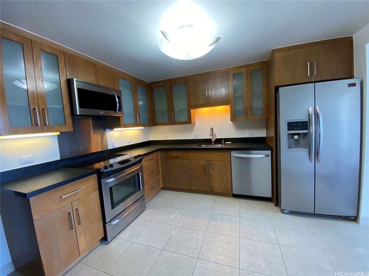 1009 Kapiolani Blvd Apt 4404 #4404 - Photo 5 of 13