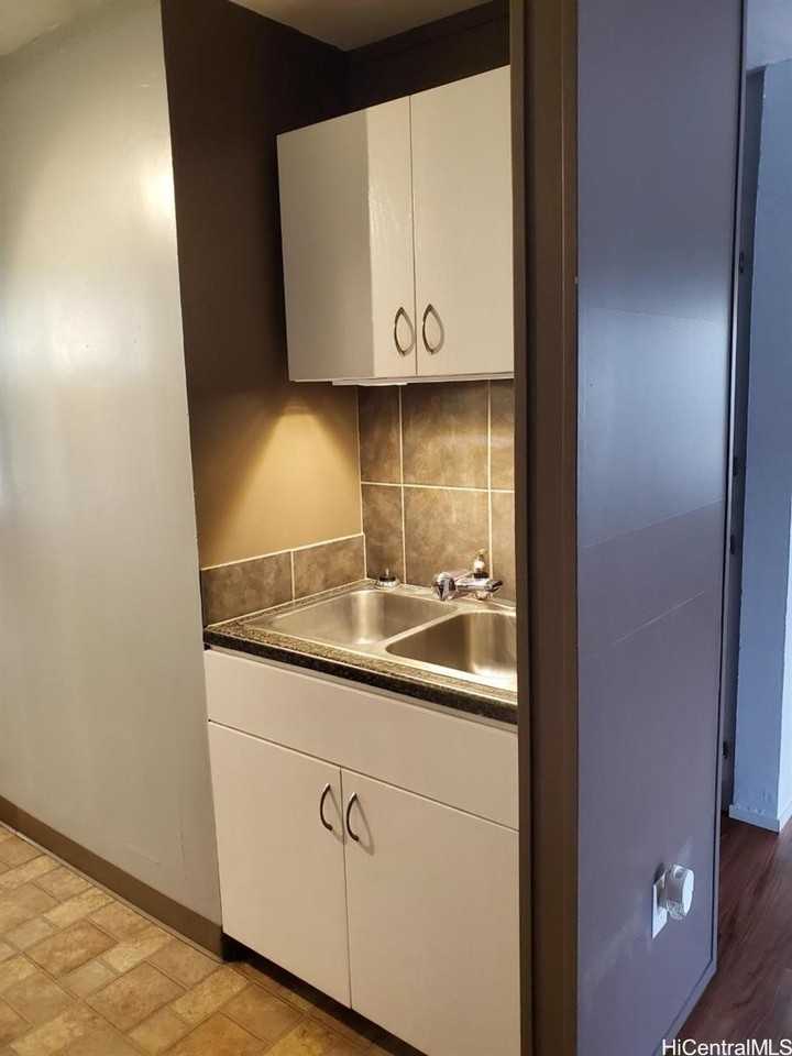 1164 Hoihoi Ave - Photo 5 of 9