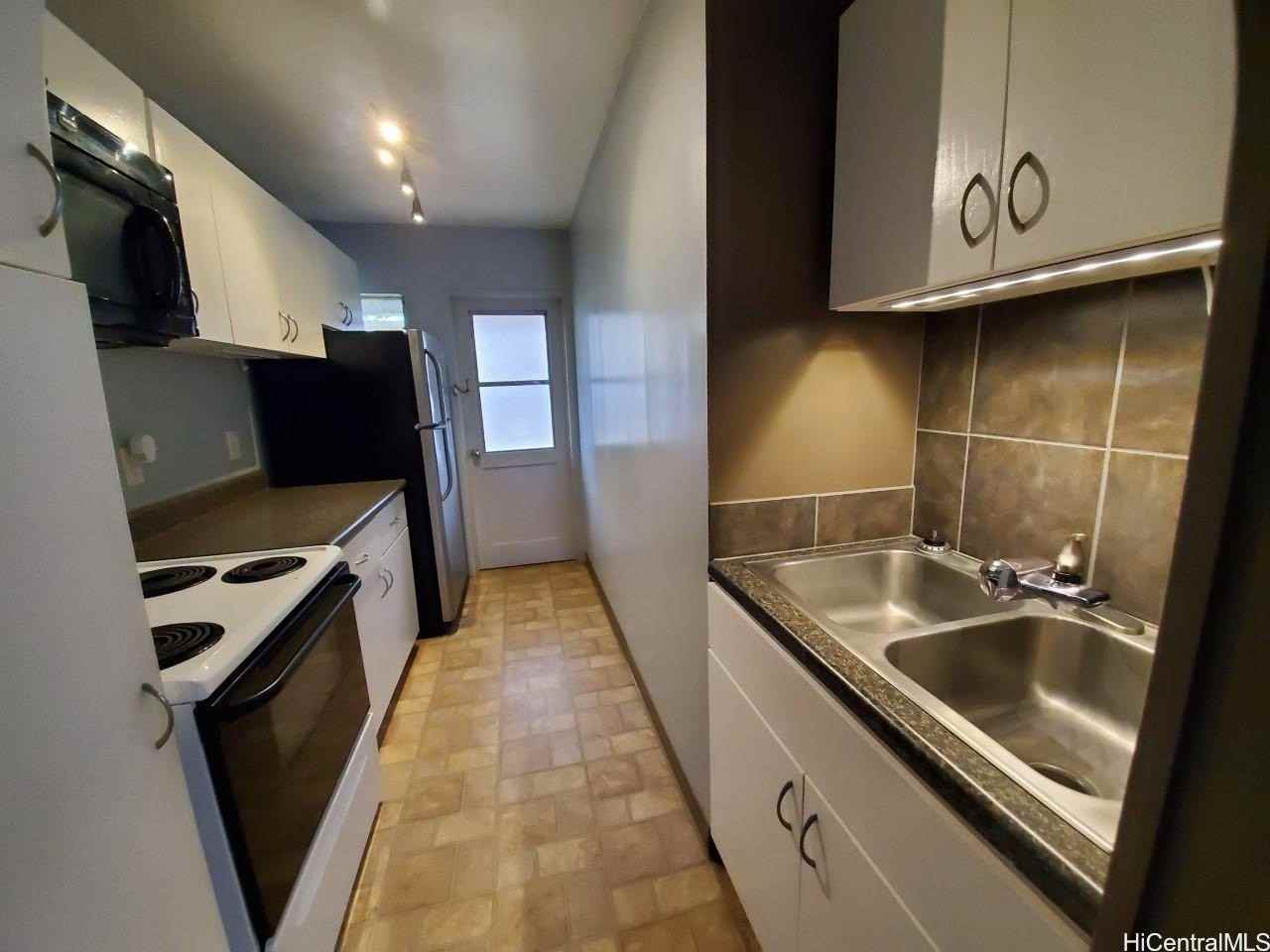 1164 Hoihoi Ave - Photo 6 of 9