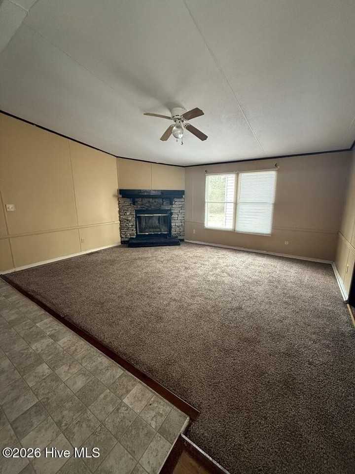 110 Bratton Dr - Photo 2 of 11