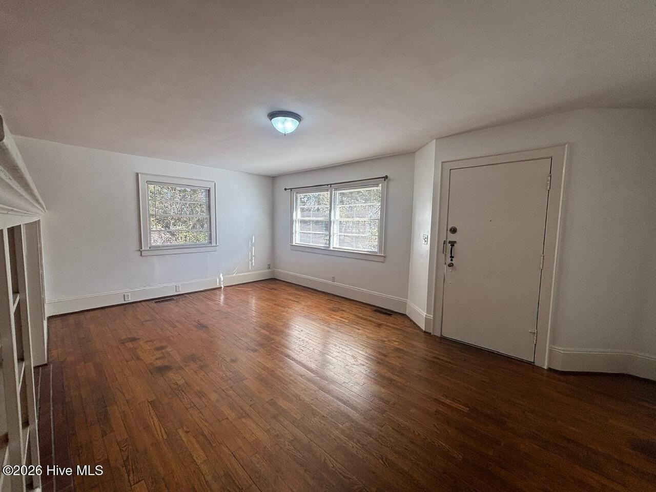 323 N 18th St - Photo 3 of 14