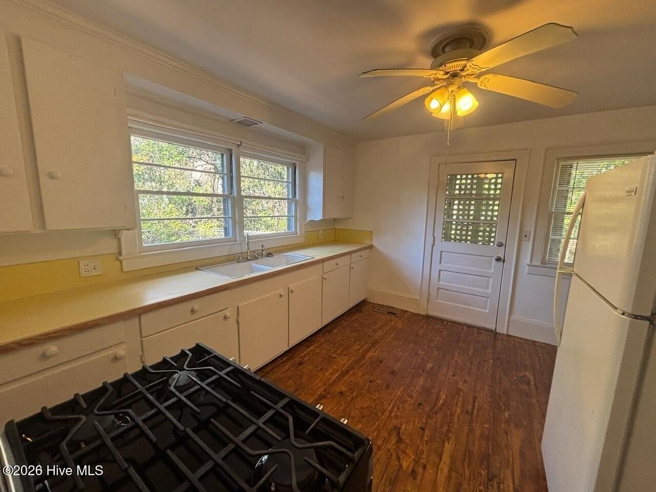 323 N 18th St - Photo 7 of 14