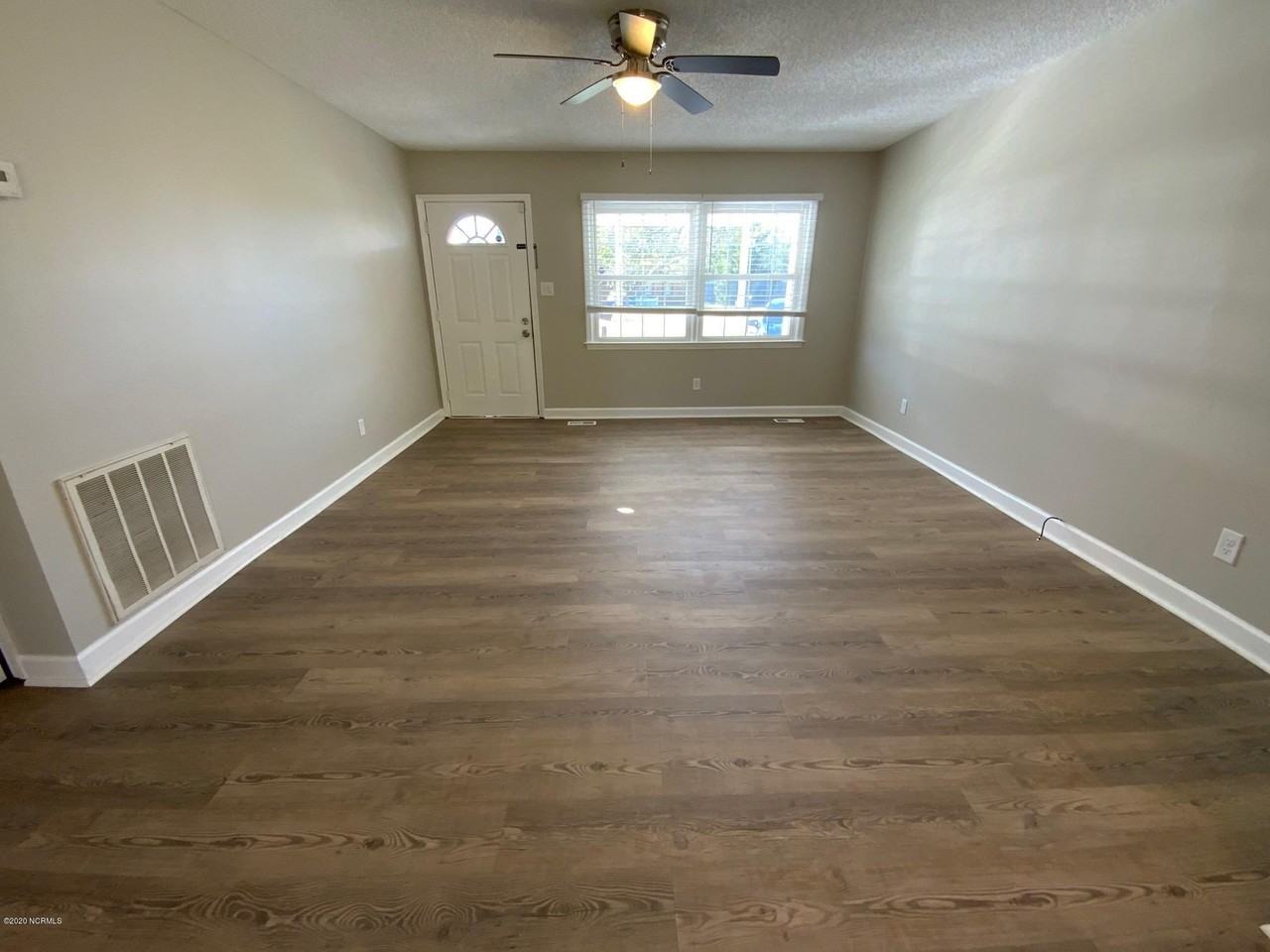 17 Cornell Ct - Photo 2 of 14