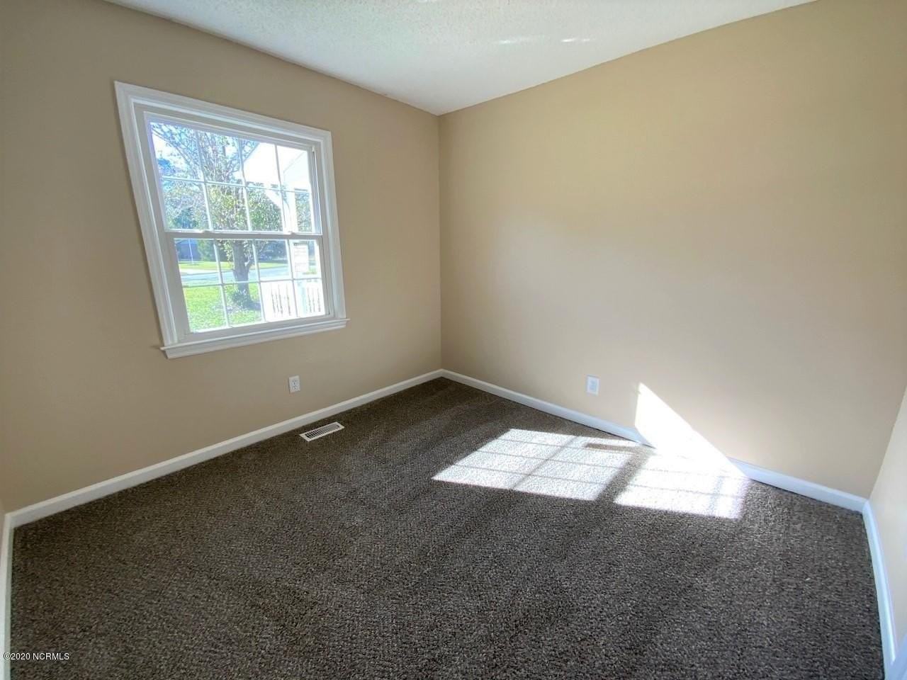 17 Cornell Ct - Photo 5 of 14