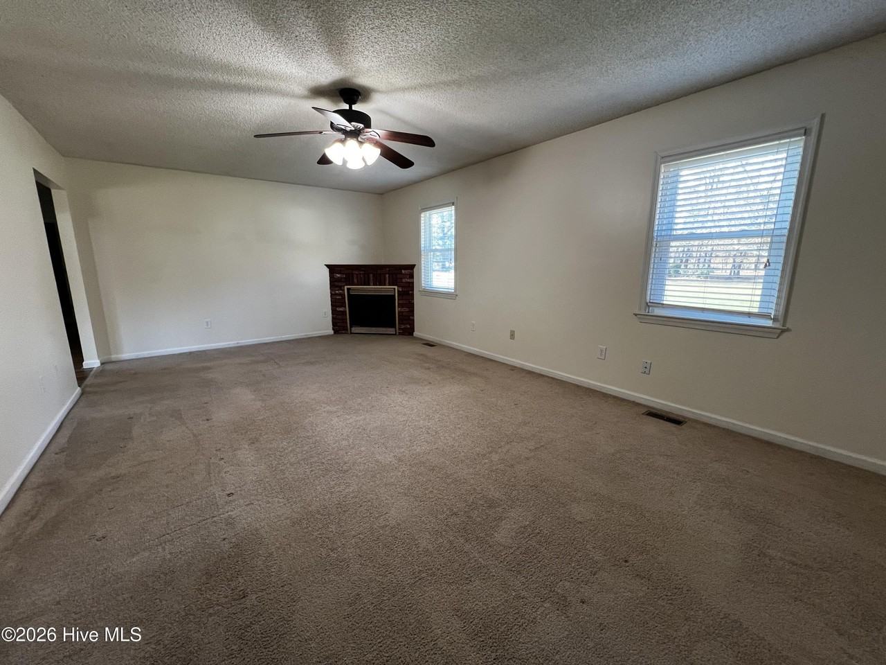 1049 Halls Creek Rd - Photo 2 of 11