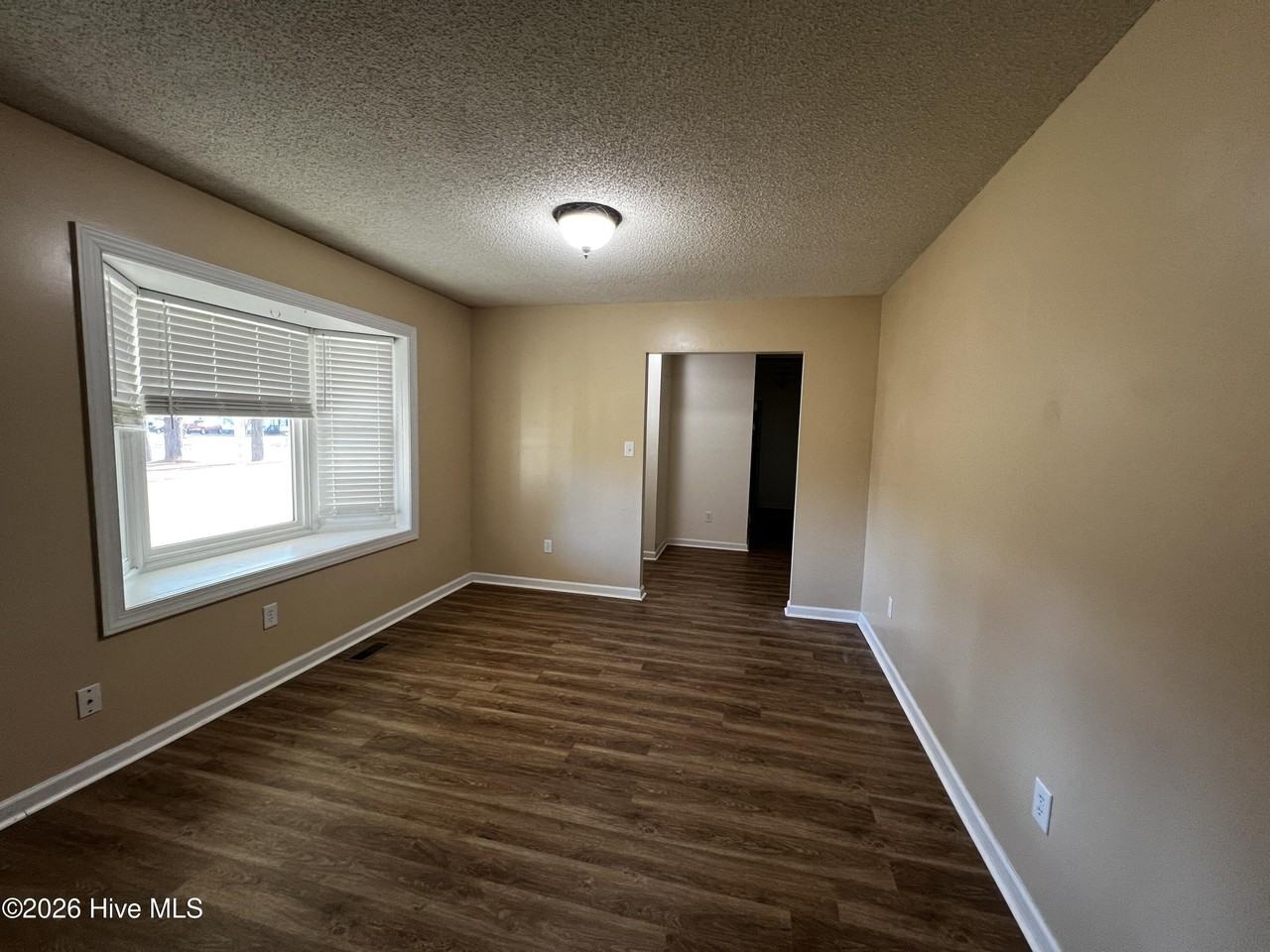 1049 Halls Creek Rd - Photo 3 of 11